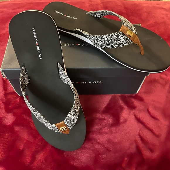 Tommy Hilfiger Slippers 11M - Picture 1 of 6